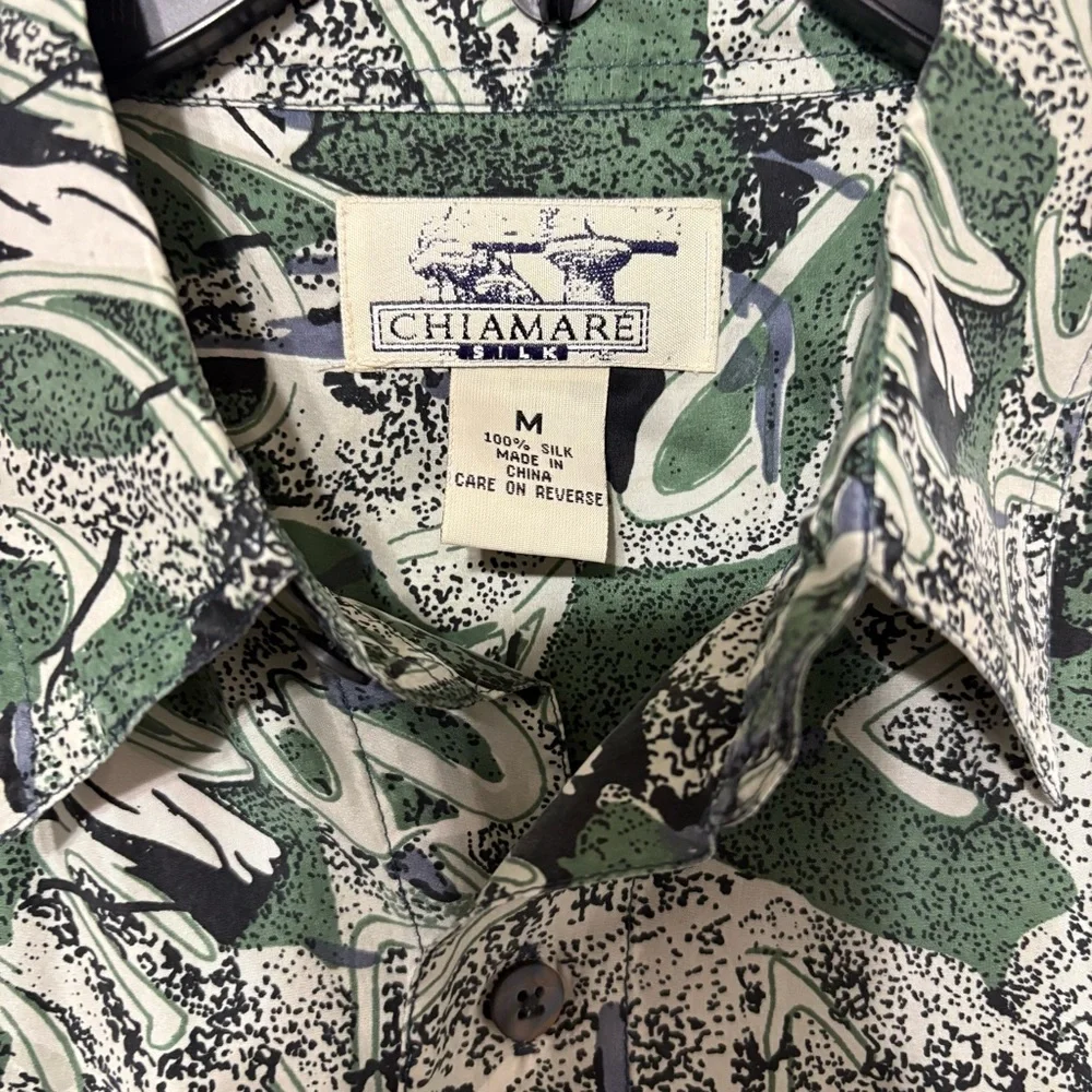 Chiamare 100% silk shirt in a green and white abstract pattern. - Picture 4 of 14